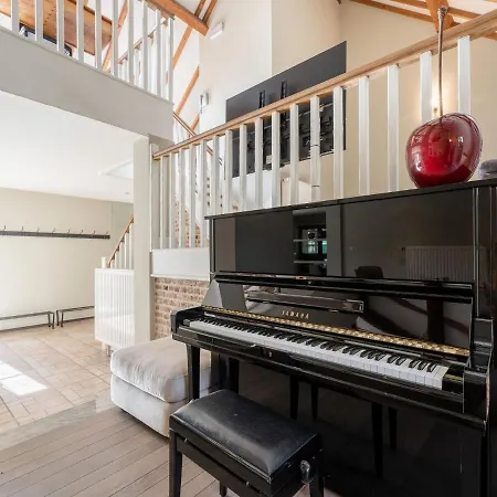 Convivial In With Garden And Terrace Holiday home *