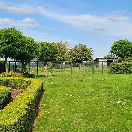 Convivial In With Garden And Terrace *